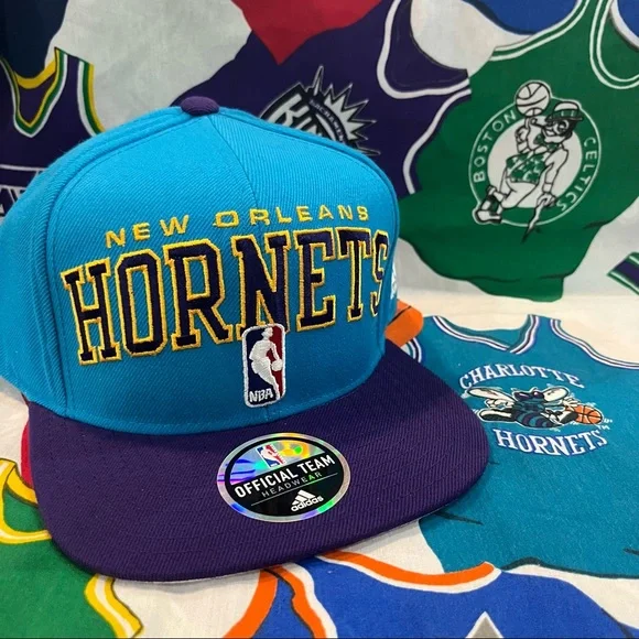 adidas NBA New Orleans Hornets Charlotte Official Team Headwear Snap Back Hat - Picture 3 of 6